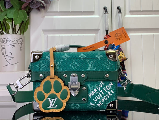 LV Bag - Effortless Elegance