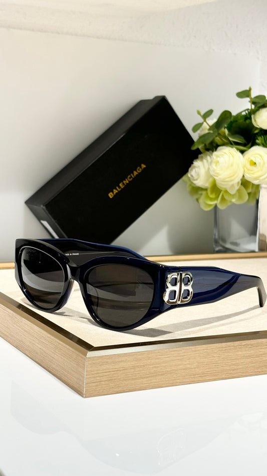Round Sunglasses - Black with Monogram