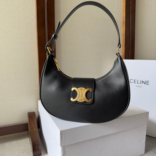 Celine Black Shoulder Bag – Sophistication in Every Detail