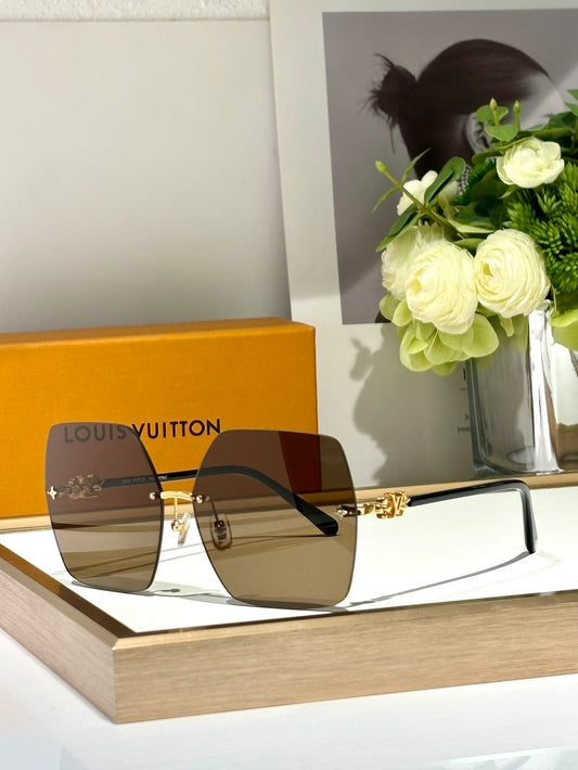 LV Furnished Brown Glasses with Bold Emphasis
