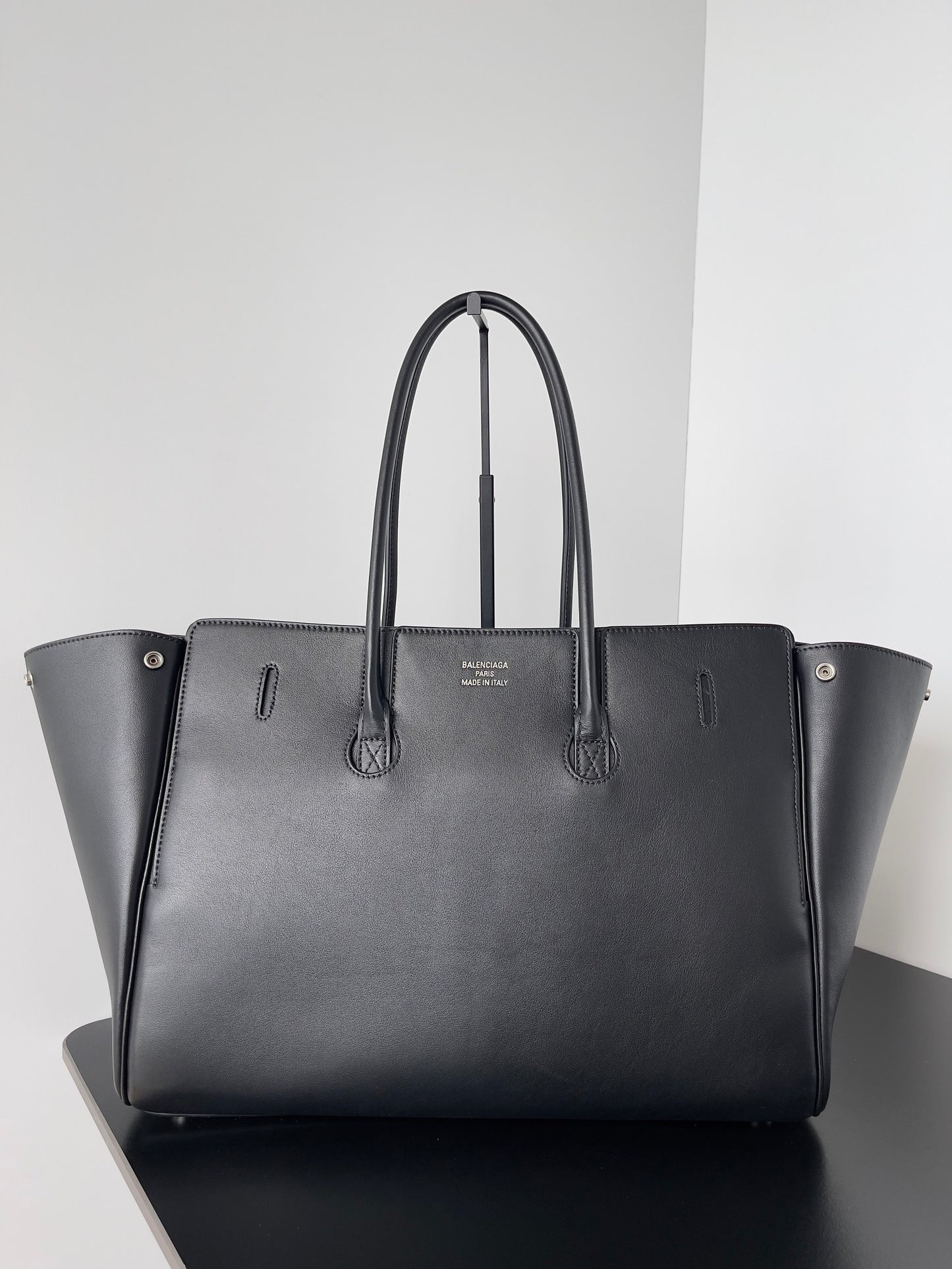Balenciaga Black Large Tote with Silver Accents – Sleek and Sophisticated