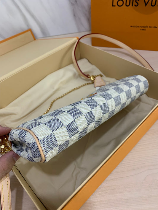 LV Monogram Small Shoulder Bag – Timeless Elegance in a Compact Size