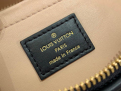 LV Black Speedy Bag – Classic Style Meets Modern Versatility
